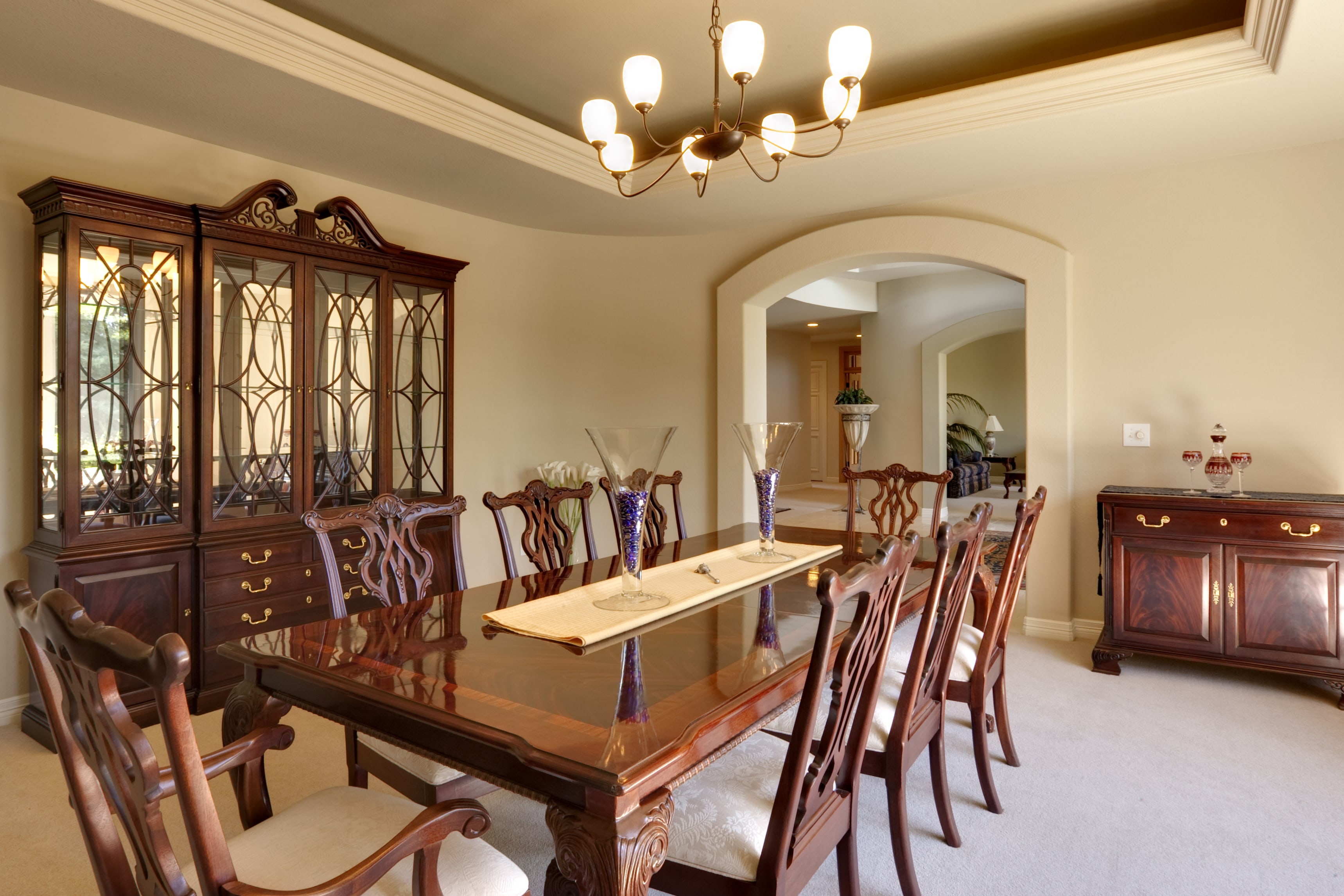 Selecting The Highest Quality Wood Furniture For Your Home 